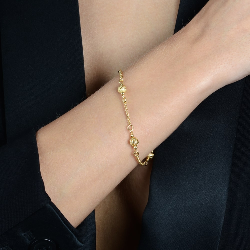 pulseira dourada elo português com esferas - galeria