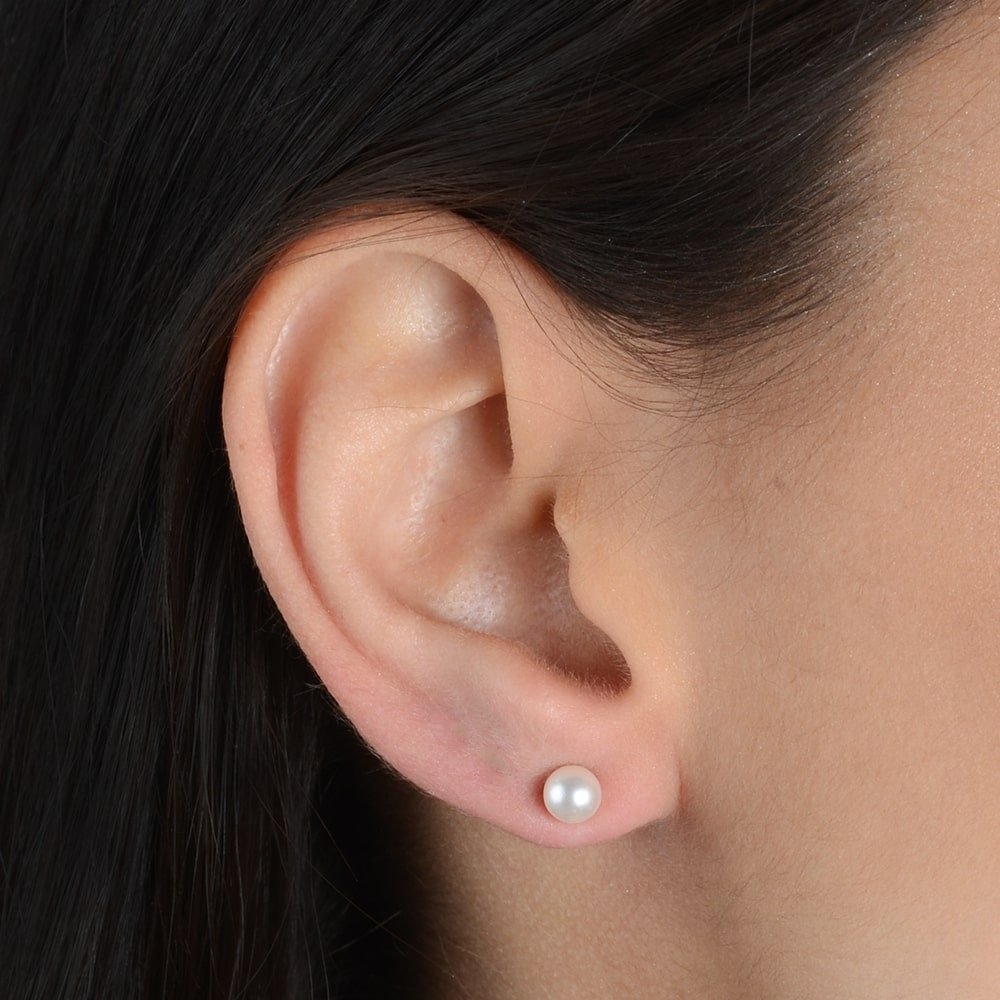 brinco dourado classico de pérola - galeria